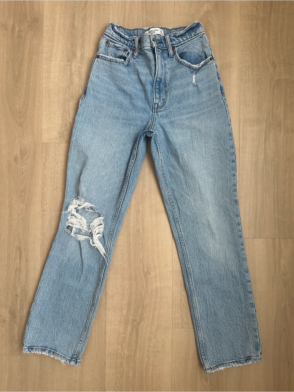 Abercrombie & Fitch Curve Love ’90s Straight Jeans – Size 25 Short